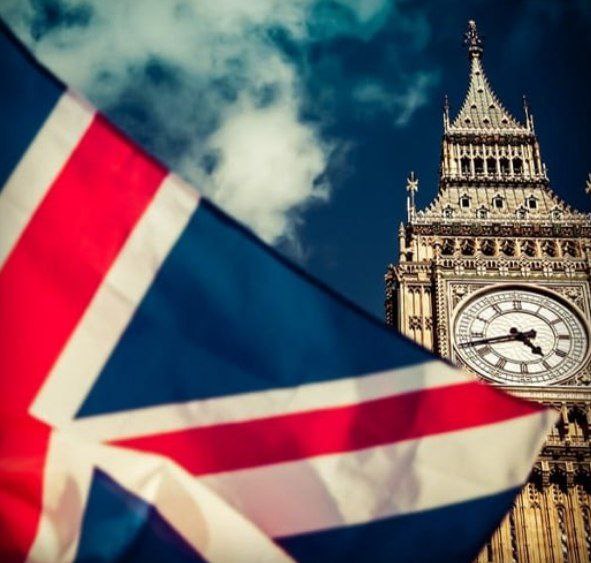 نرخی کارەبا و گاز لە بەریتانیا ٨٠٪ بەرز دەبێتەوە