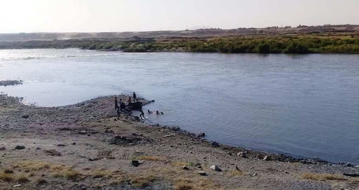 گەنجێكی نیپاڵی لەزێی گەورە خنكا