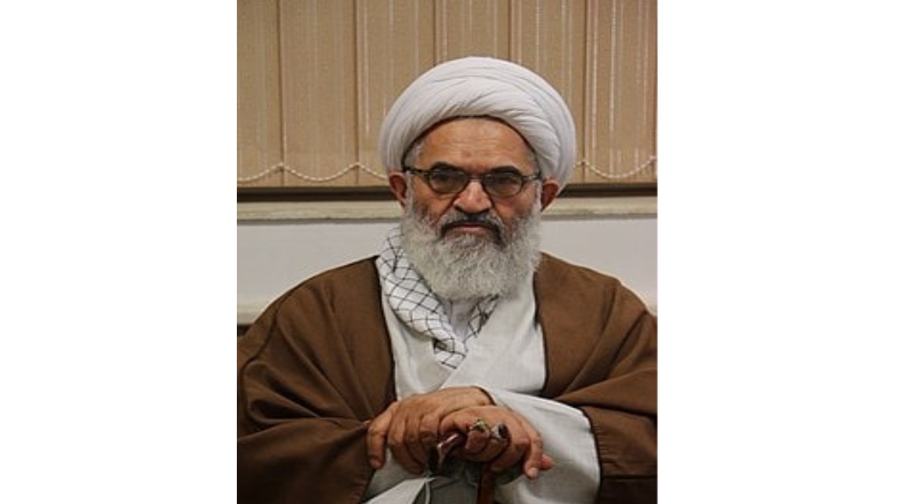 بەرپرسێکی ئێران داوا دەکات کە نوێژکردن بکرێتە زۆرەملێ