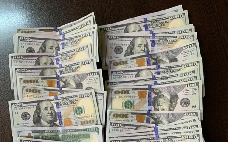 سلێمانی/ دوو کەس بە دۆلاری ساختەوە دەستبەسەر کران