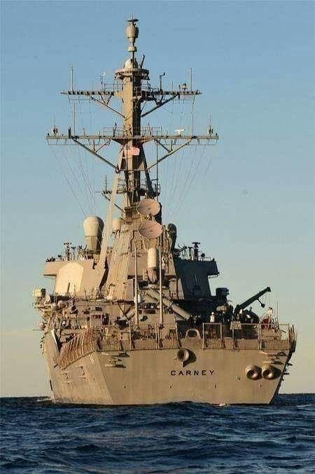 کەشتییەکی جەنگی ئەمریکا جۆری USS Kearny DDG-64 گەیشتە کەنداوی فارس