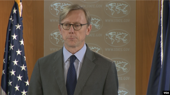 برایان هۆک داوای داخستنی هەژماری تایبەتی فەیس بووک ، ئینستاگرام و تویتەر ی ڕابەرانی ڕژیمی ئێران دەکات