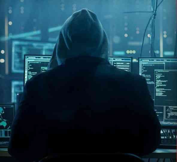 هێرشی سایبیری کرایە سەر فڕۆکەخانەکانی ئەمریکا