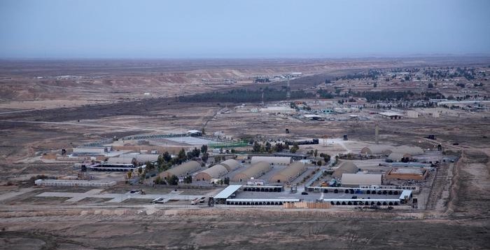 بنکەی سەربازی و نیزامی عین الاسد مووشەکباران کرا