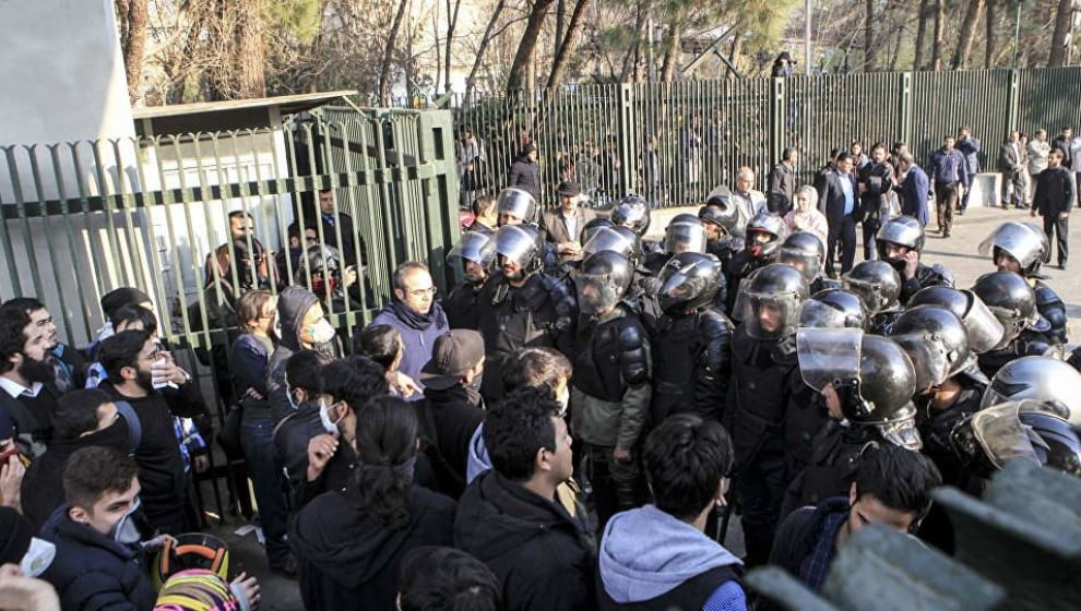 خۆپیشاندان له‌ئێران به‌رده‌وامه‌ و هێزه‌ ئه‌منییه‌كانیش 6 هاووڵاتی دیكه‌ی كوردیان ڕفاند