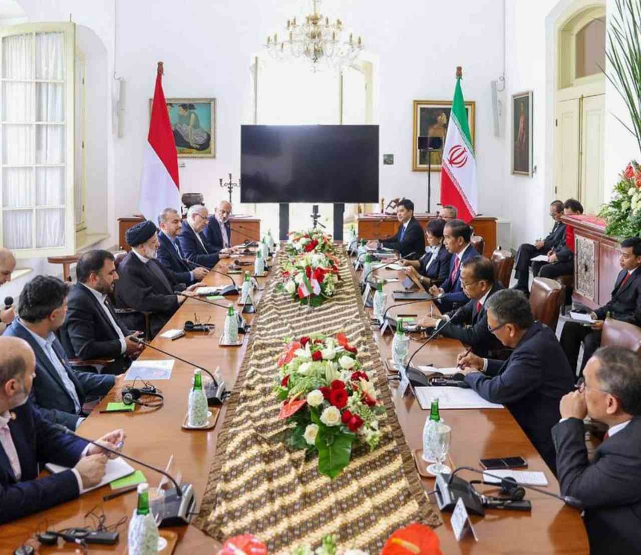 واژووکردنی ١١ بەڵگەنامەی هاوکاری نێوان ئێران و ئەندۆنێزیا