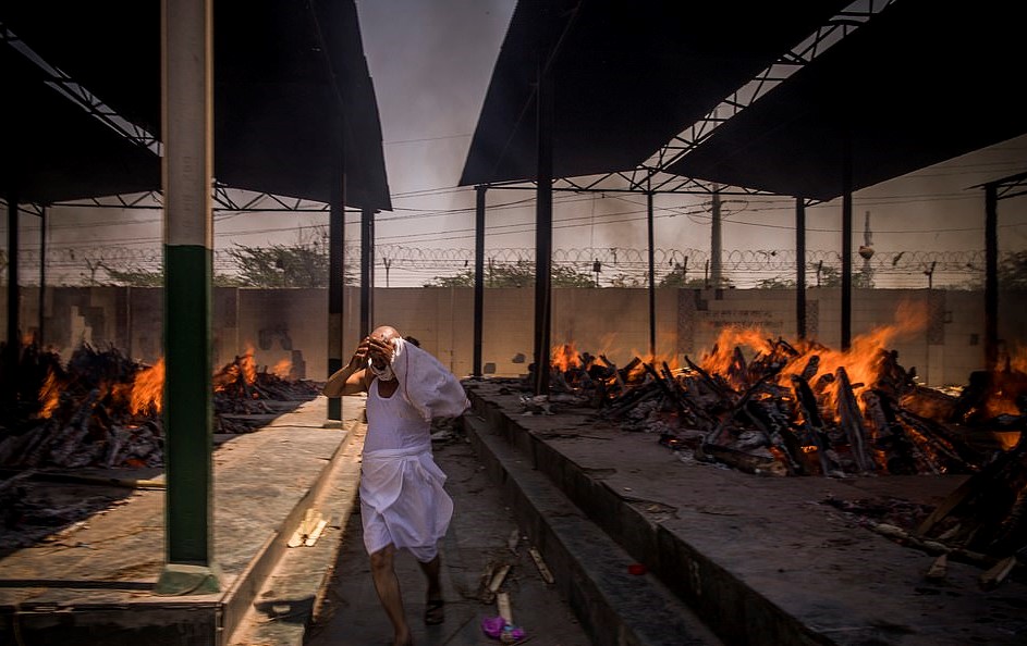 بە مەبەستی بەرەنگاربوونەوەی کۆرۆنا ٢٦٠٠ فەرمانبەری تەندروستی جیهانی دەڕۆنە هندستان