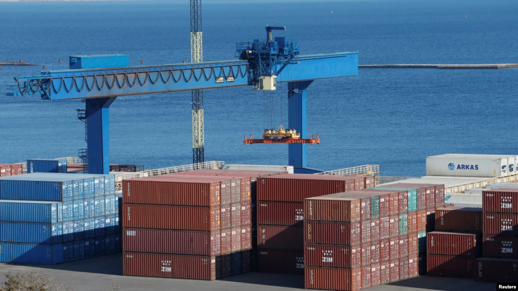 ئۆکراینا هاوردەکردن لە ڕووسیاوە قەدەغە دەکات