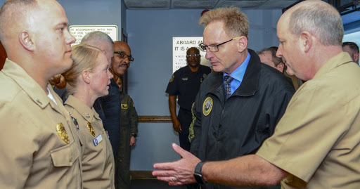 بەرپرسی وەزارەتی هێزی دەریایی ئەمریکا دەستی لە کار کشاندەوە