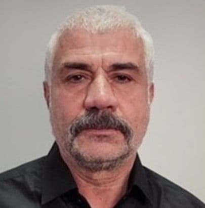 بەندکراویکی سیاسی کە بەردەوامە لە مانگرتنەکانی بۆ ژووری تاکەکسی ڕادەگوێزرێت