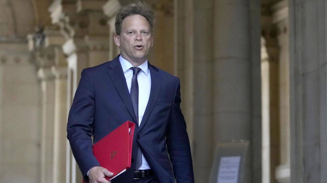 وەزیری بەرگری بەریتانیا : دەبێ ستراتیژییەکانی پێشووی مامەڵەکردن لەگەڵ کۆماری ئیسلامی بگۆڕدرێن