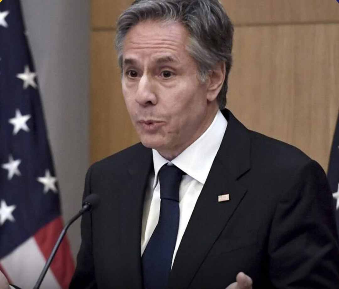 بلینکن داوای لە ئەمریکییەکان کرد دەست بەجێ ڕووسیا بەجێبهێڵن