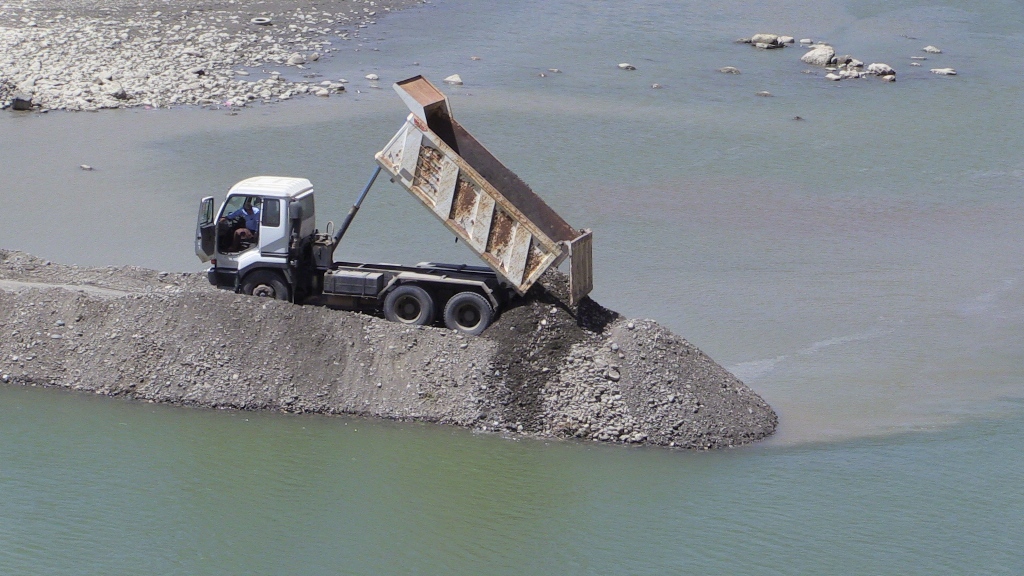 بەپەلە ... ئێران سەبارەت بە کێشەی ئاو ڕوونکردنەوە دەداتە خەڵکی هەرێم