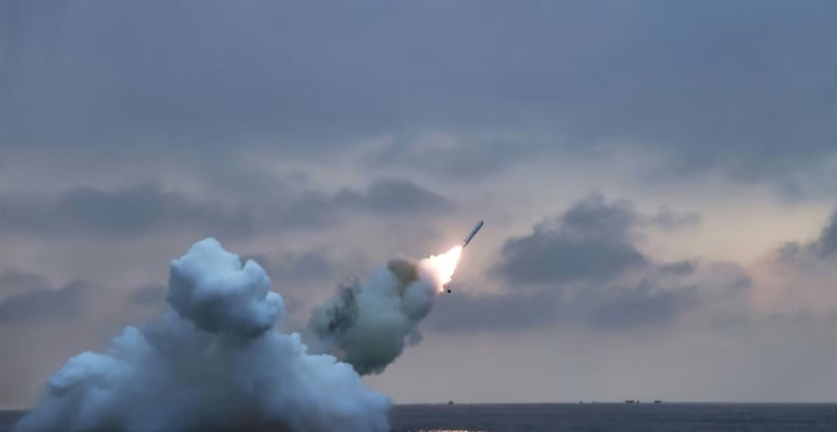 پیۆنگ یانگ تازەترین مووشەکی کرۆزی تاقیکردەوە