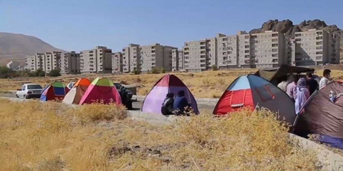 مانگرتنی ٨٥٠ بنەماڵەی کرێچی لە شاری سنە