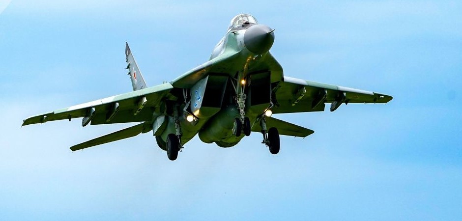 فڕۆکەیەکی شەڕکەری هێندی لە سەر دەریای عەرەب تێکشکا