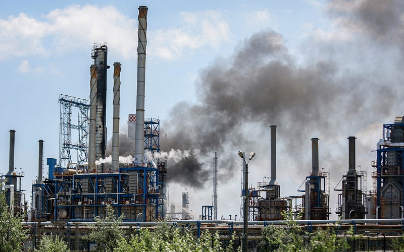 ئاگرکەوتنەوە لە گەورەترین پاڵاوگەی نەوتی لە کووەیت ١٠ برینداری لێدەکەوێتەوە