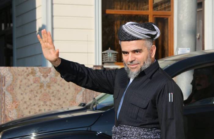 عەلی باپیر  : شتێک کە ئێمە دەیزانین خەڵک نایزانێت ، زۆر شت دەزانین بۆیە هەندێ شت ناکەین و ئێمە پووش و پەڵاش نین