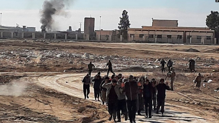 لە حەسەكە 300 چەكداری داعش خۆیان بەدەستەوەدا