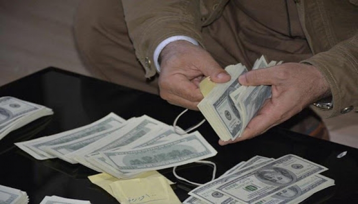 لە دهۆک پێنج کەس بە دۆلاری ساختەوە دەستگیر کران