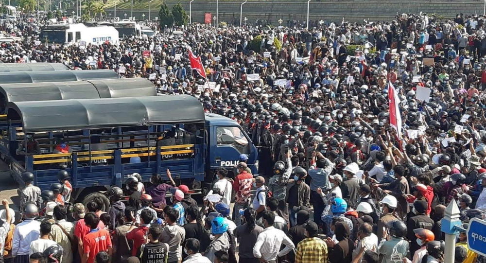 ١٠ بەرپرسی باڵای سیاسی ، سەربازی و نیزامی و سێ دامەزراوەی ئابووری میانمار لە لایەن ئەمریکاوە گەمارۆ دران