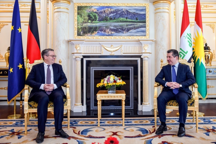 سه‌رۆكی حکوومەتی هەرێمی کوردستان پێشوازیی له‌ شاندێكى ئه‌ڵمانى کرد