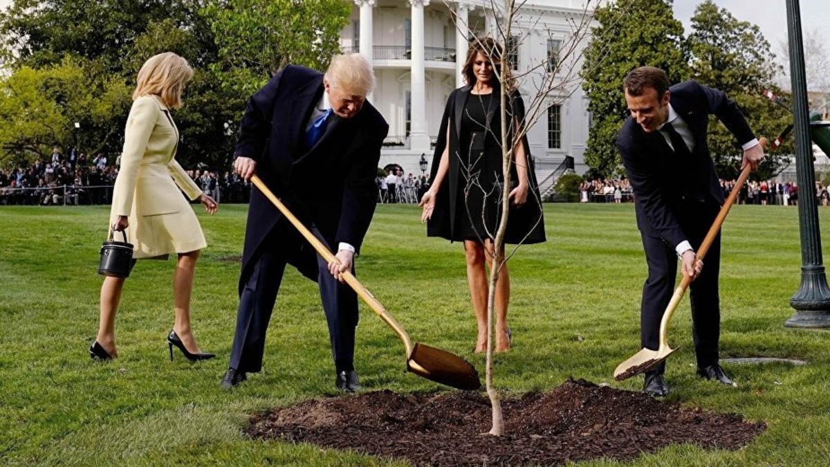 دارەکەی ترامپ و ماکرۆن دیار نەماوە