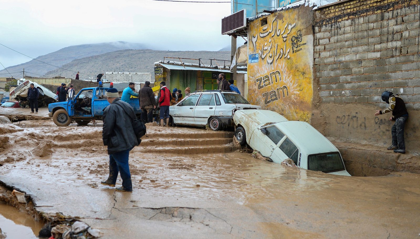 قوربانیانی لافاوەکەی ئێران ٥٠ کەسی تێپەڕاند