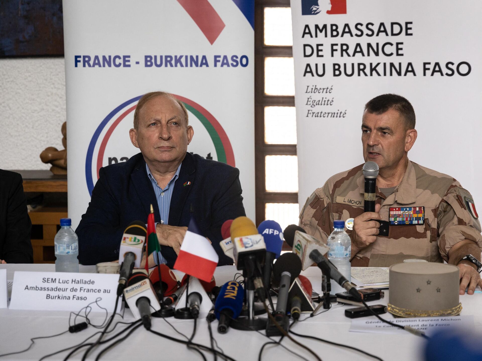 بۆرکینافاسۆ باڵیۆزی فەڕەنسای لە ووڵاتەکەی دەرکرد