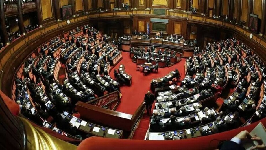 پارلمانی سێنای ئیتالیا بڕیارنامەیەکی لە پێوەندی لەگەڵ شۆڕشی گەلانی ئێران پەسەند کرد