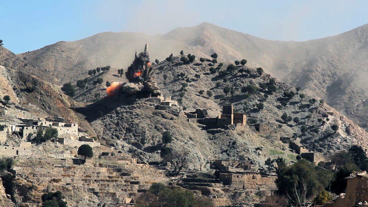 یەکەمین هێرشی ئەمریکا بۆ سەر تاڵیبان دوای واژوو کردنی ڕێکەتننامەی ئاشتی نێوان هەر دوو ووڵات