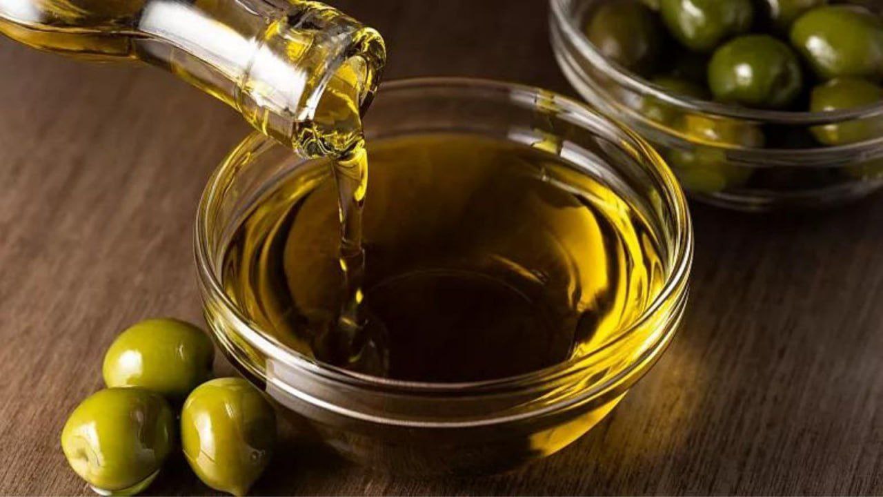 دۆزینەوەکانی توێژینەوەیەکی نوێ : بەکارهێنانی زەیتی زەیتون دەتوانێت مەترسی تووشبوون بە نەخۆشی بیرچوونەوە بە ڕێژەی "28%) کەم بکاتەوە