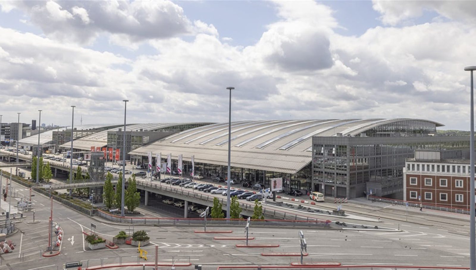 فڕۆکەخانەی هامبۆرگی ئەڵمانیا بە هۆی مەترسیی ئەمنییەوە داخرا