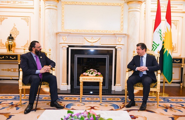 مەسروور بارزانی سەرۆکی حکوومەتی هەرێمی کوردستان ، پێشوازی لە شێخ نەهرۆ شێخ موحەمەد کەسنەزانی دەکات