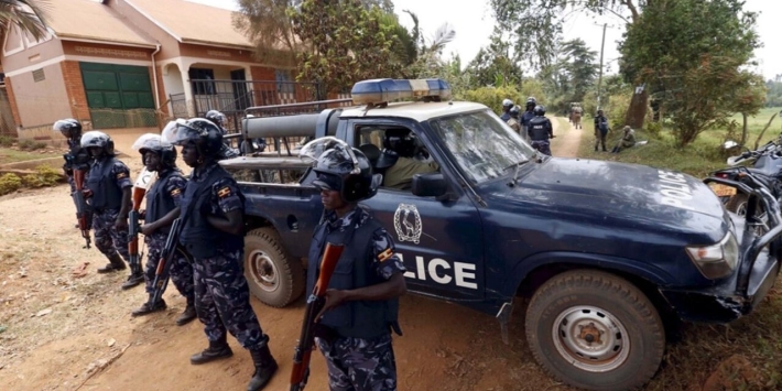 لە هێرشی سەر قوتابخانەیەك دەیان كەس كوژران