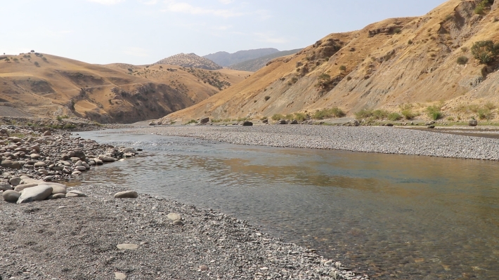 شەش رۆژە ئێران ئاوی زێی بچووكی گرتۆتەوە