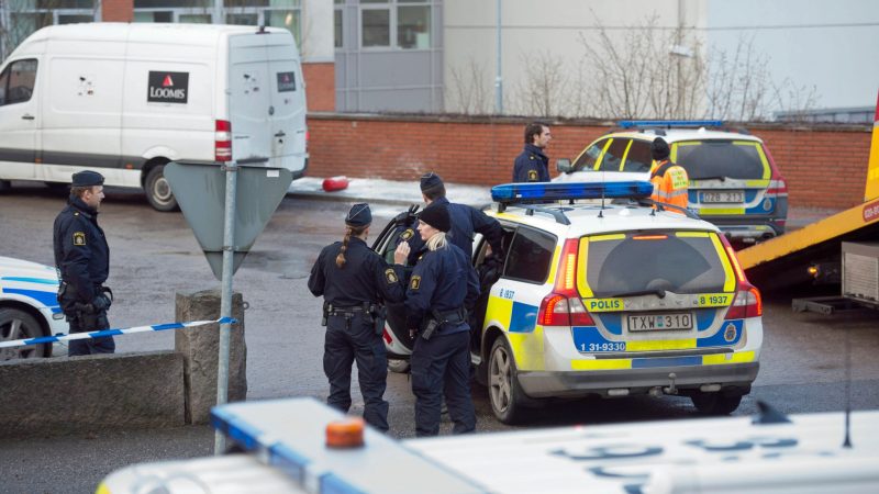 سوید ٣٨ پەنابەری کورد ڕادەستی تورکیا دەکاتەوە