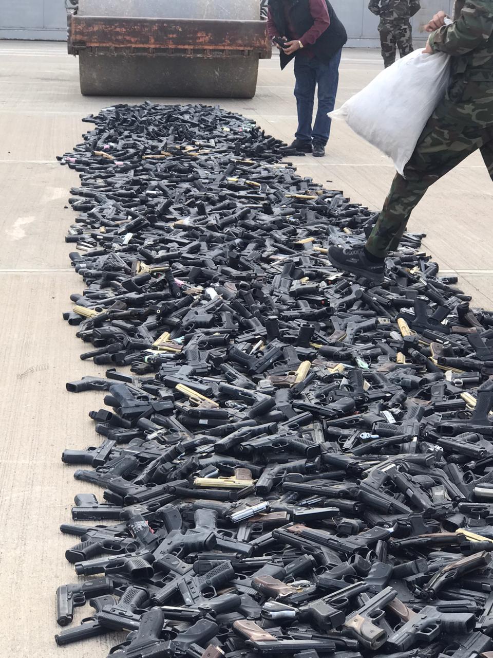 ئاسایشی هەولێر پێنج هەزار پارچە چەکی لە ناو برد