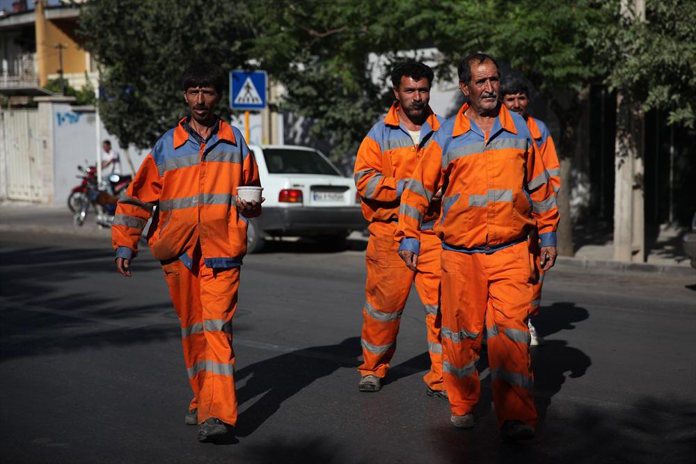 بەپەلە ... بە دەیان کرێکاری شارەوانی شاری سنە لە کارەکانیان دەرکران