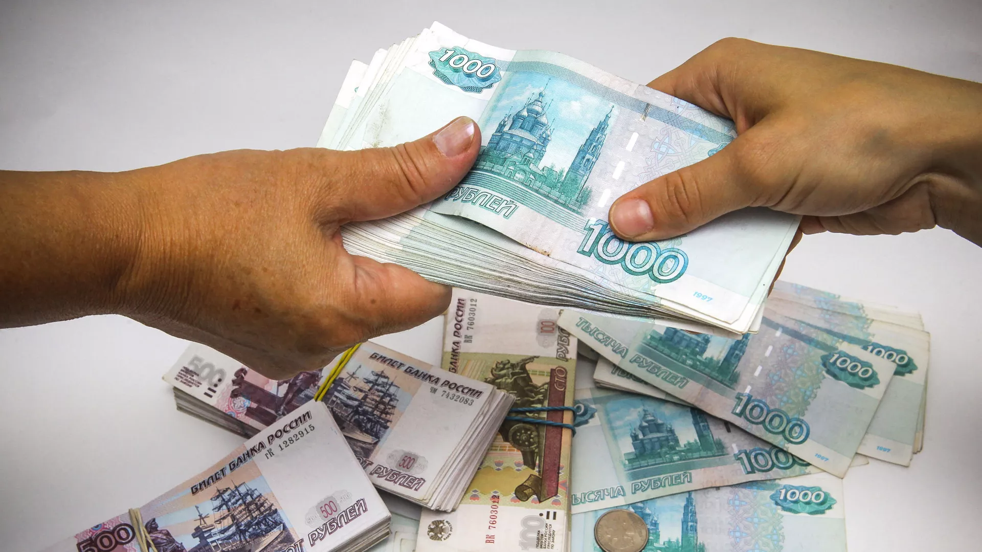 سەرەڕای بەرزبوونەوەی ئاستی گەمارۆوەکان بەهای ڕووبڵی ڕووسیاش بەرز دەبێتەوە