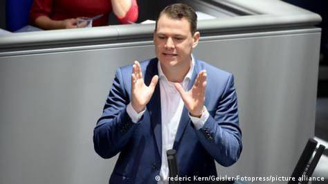 نوێنەری پەرلەمانی ئاڵمانیا نوێنەرایەتی سیاسی " سامان یاسین " گرتە ئەستۆی خۆی