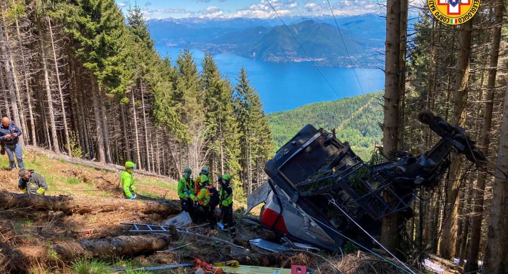 بە هۆی کەوتنەخوارەوەی کابینێکەوە زیاتر لە ٨ کەس بوونە قوربانی