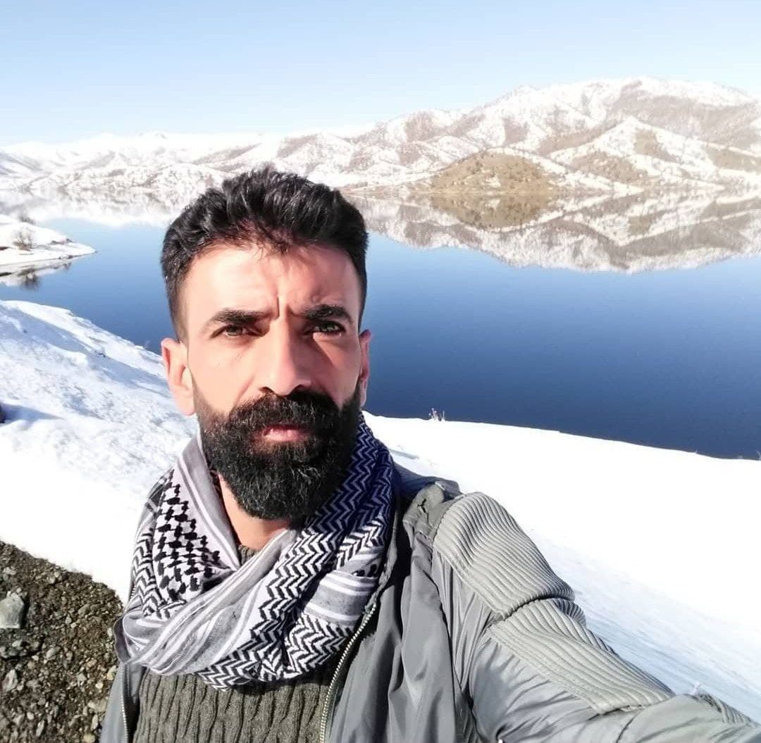 کۆڵبەرێک بە تەقەی هێزە چەکدارەکانی ئێرانی گیانی لە دەستدا و چەند کۆڵبەری دیکەش بریندار بوون