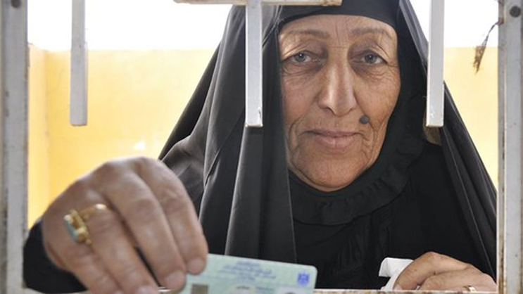 بە پێی بڕیارێکی گرینگ تەواوی مووچەخۆران دەبنە خاوەن ژمارەی بانكی و فەرمانبەران و هاووڵاتیانیش دەبنە خاوەن ناسنامەی ئەلیكترۆنی
