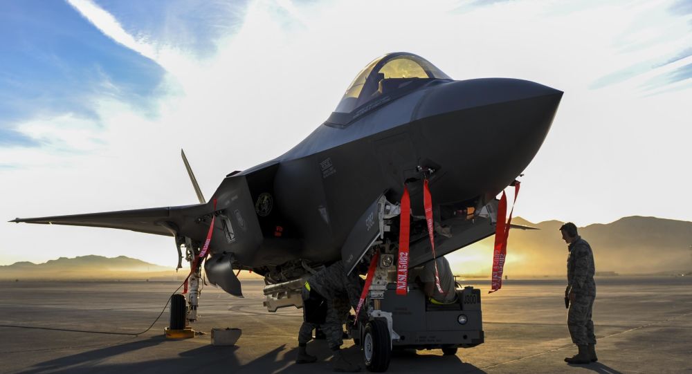 ئەرتەشی ئەمریکا لە کڕینی فڕۆکەگەلی شەڕکەری جۆری ئێف - ٣٥ پاشگەز دەبێتەوە