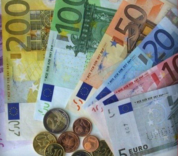 کرواتیا دراوی یۆرۆی وەکوو دراوی نیشتیمانی و فەرمی ووڵاتەکەی پەسەند کرد