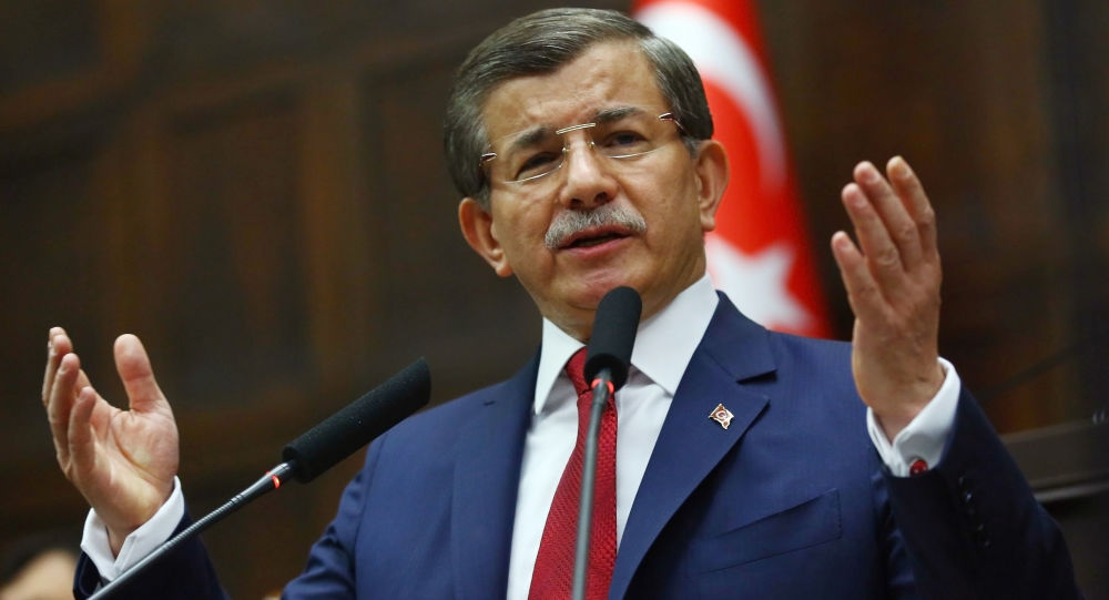 داوود ئۆغلۆ ڕەخنە لە سیاسەتەکانی ئەردۆغان دەگرێت