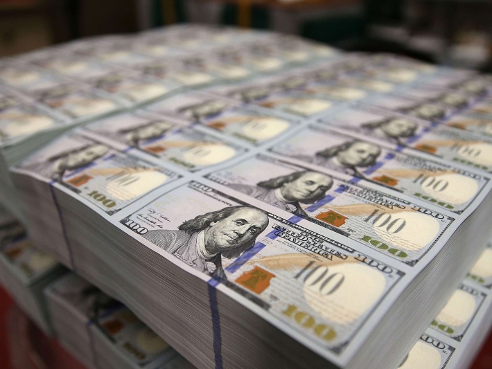 حكومەتی عێراق ڕێوشوێنەكانی سەقامگیركردنی نرخی دۆلار دەگرێتەبەر