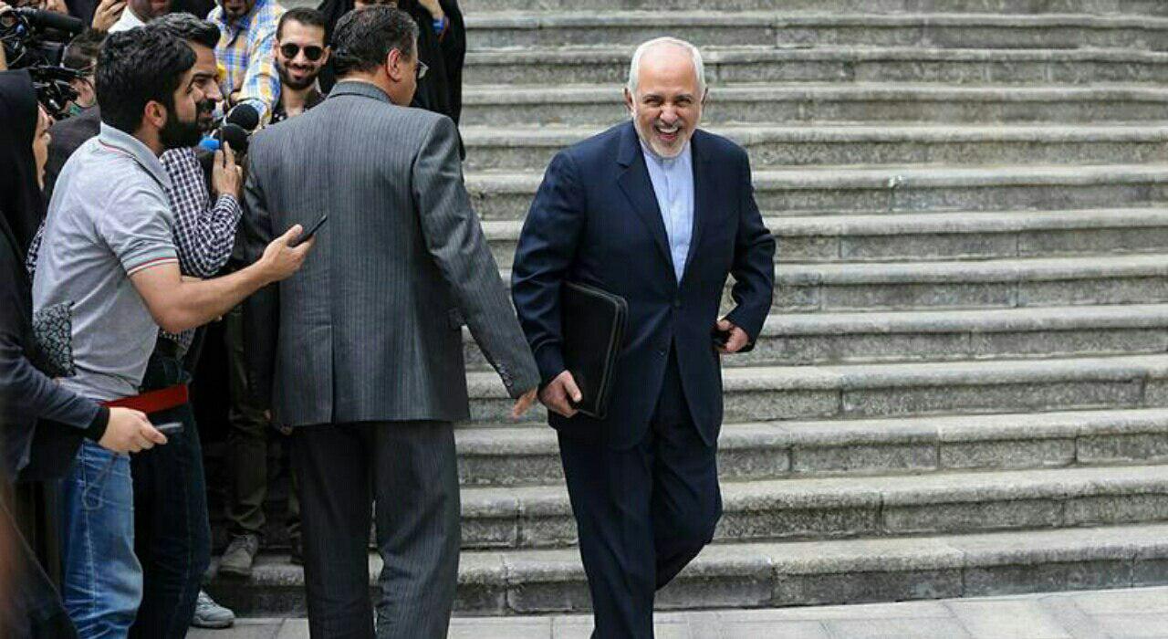 زەریف هەواڵی دەست لە کار کشانەوەی بەدرۆ دەخاتەوە