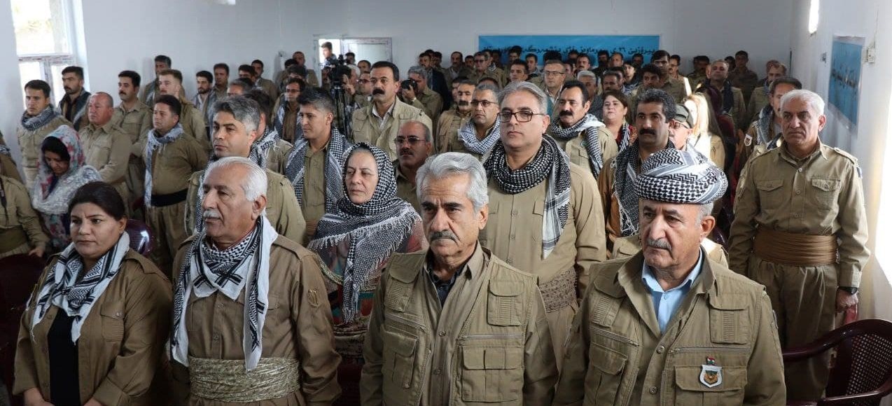 حیزبی دێموکرات ڕێوڕەسمێکی بەبۆنەی ٢٦ی سەرماوەز " ڕۆژی پێشمەرگە " لە یەکێک لە بنکەکانی بەڕێوە برد